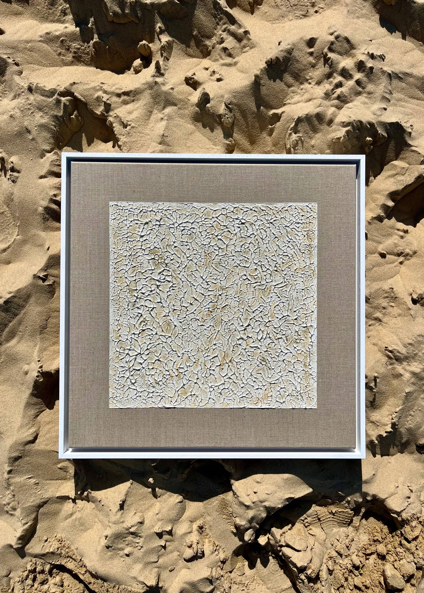 "LES ROCHES BEIGES" - Tableau texturé, édition limitée en lin naturel